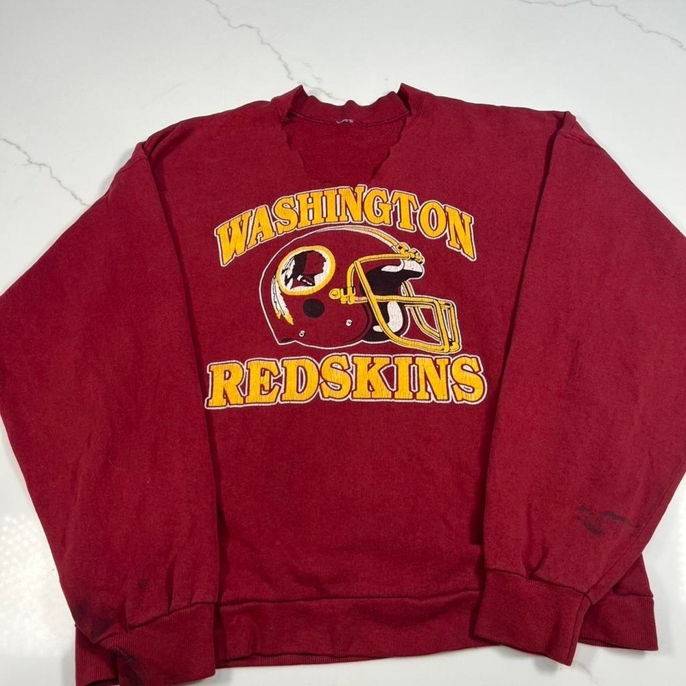 Vintage Washington Redskins Sweatshirt Mens Distressed Burgundy Helmet Graphic